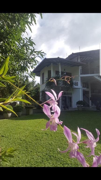 Villa Dewasiri Unawatuna Exterior photo