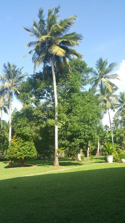 Villa Dewasiri Unawatuna Exterior photo