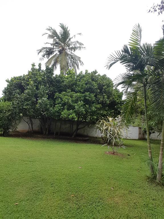 Villa Dewasiri Unawatuna Exterior photo
