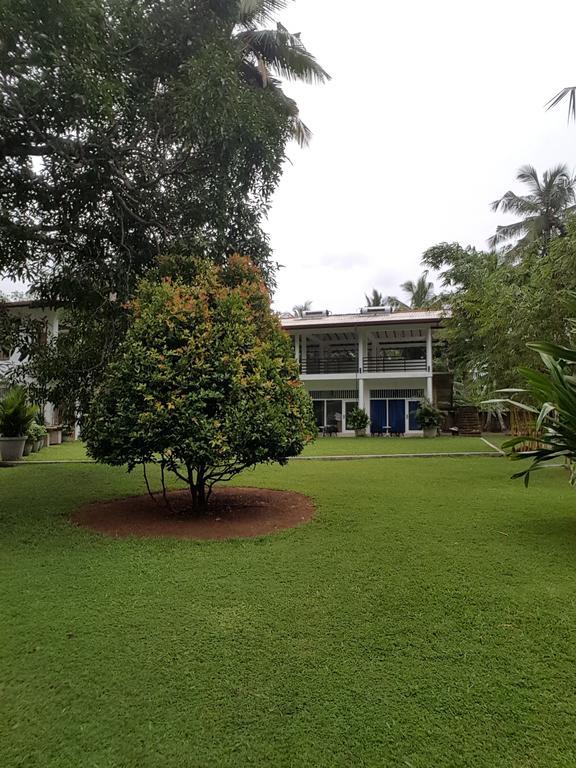 Villa Dewasiri Unawatuna Exterior photo
